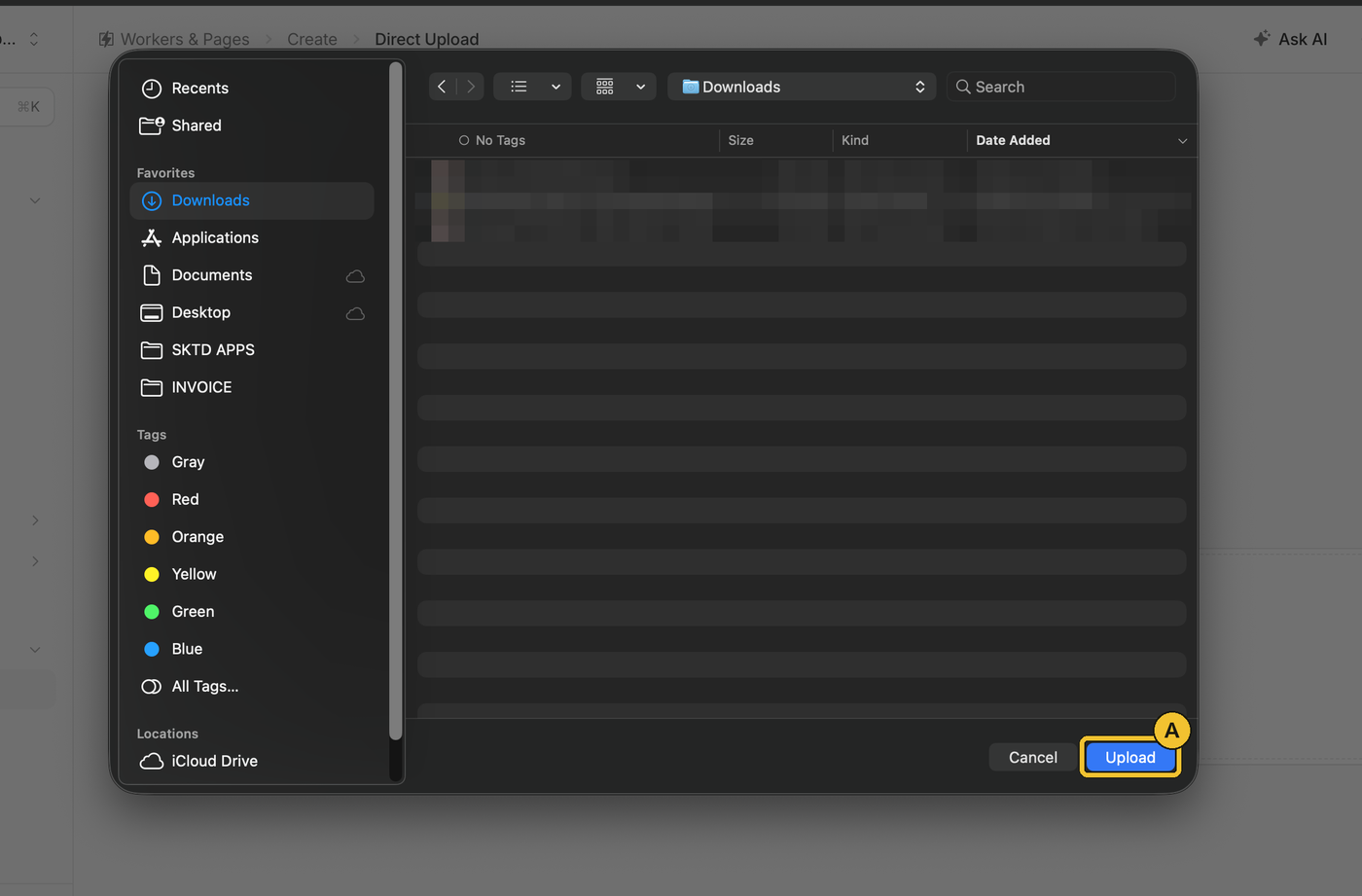 Tetingkap pilih folder pada Mac dengan butang Upload ditanda